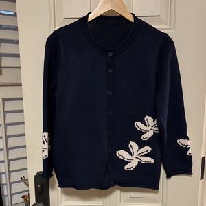 NWOT navy and cream plumeria floral sweater